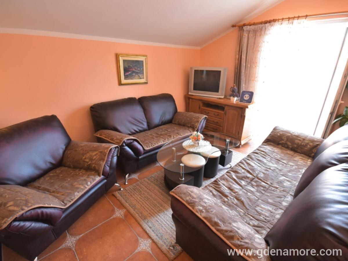 Apartmani Topla, privatni smeštaj u mestu Herceg Novi, Crna Gora - Dnevni boravak I